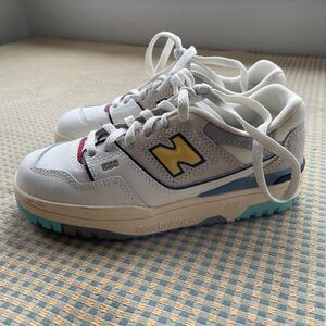 New Balance Kids 550 in Rare White Surf Colorway. Excellent Condition. Sz Y12.5
